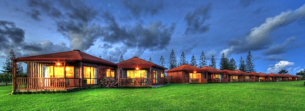 Ocean Breeze Cottages Burnt Pine Exterior photo